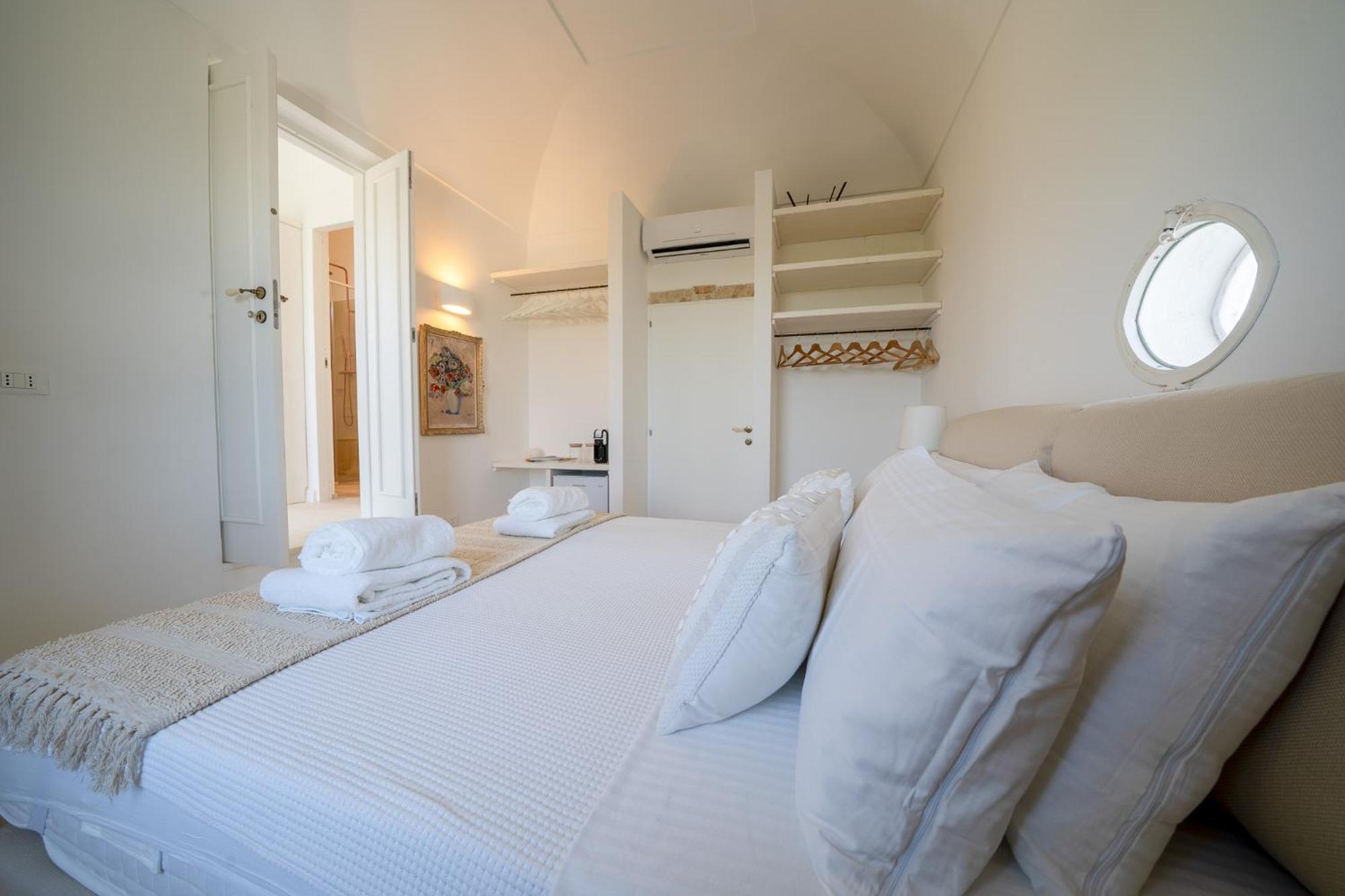 Masseria Artemisia Vista Mare Ostuni Exteriör bild
