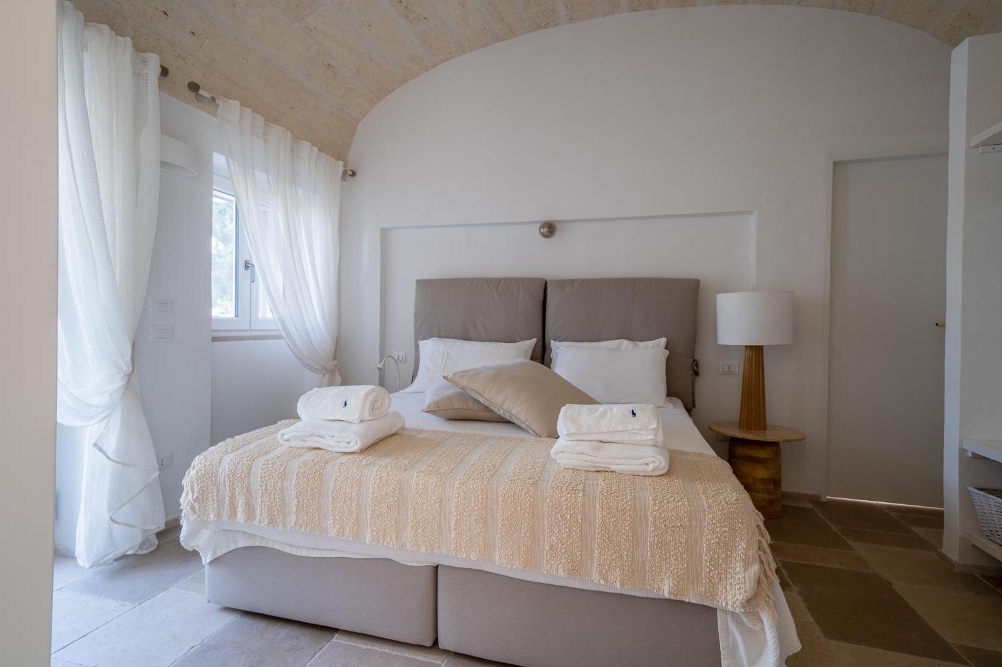 Masseria Artemisia Vista Mare Ostuni Exteriör bild